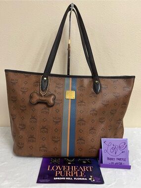 MCM CHOCO TOTE W/ BONE MM